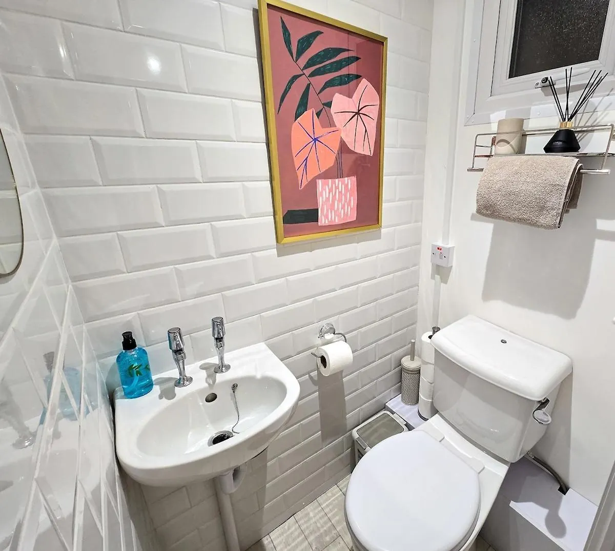 Апартаменты The Fourwinds Cosy Cabin- 15Mins To Belfast City